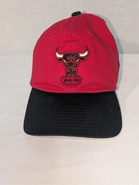 Chicago Bulls NBA Snapback Hat Cap Men's Windy City Mitchell & Ness Red & Black